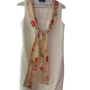 Mini white classy dress with floral detailing